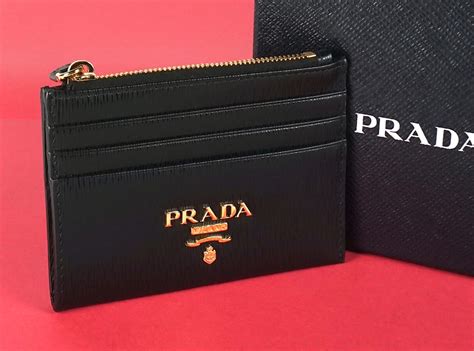 porte monnais prada